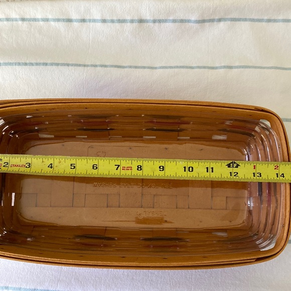 Longaberger basket with liner - Picture 6 of 8